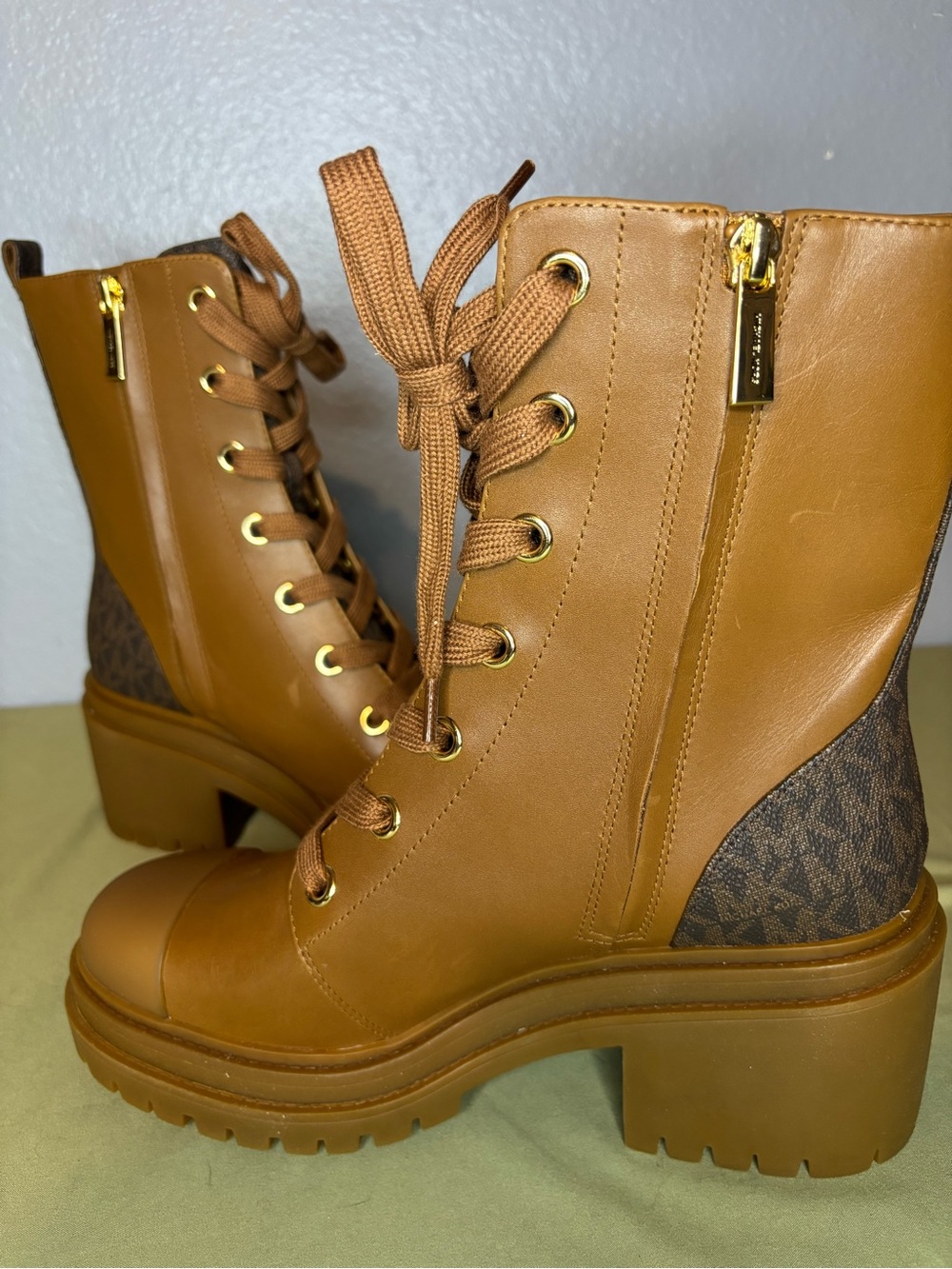 New without tags Size 8M Michael Kors Hanley Charm Bootie